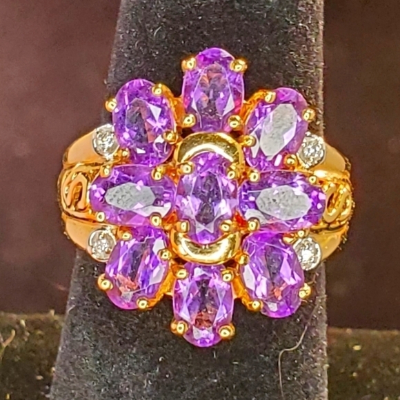 0278. NWOTs ~ Gold 💰 over ✨️ 9 ~ Amethysts ~ This RING is GORGEOUS!!! - Picture 1 of 10
